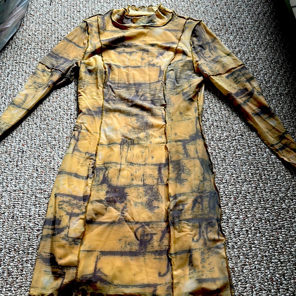 Akira size large dress